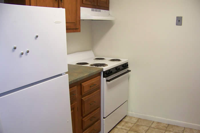Hill Gardens apartment, Burlington, Vermont Kitchen.