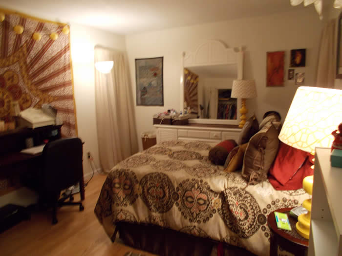 Hill Gardens apartment, Burlington, Vermont bedroom room.